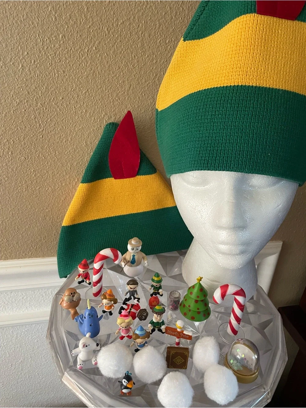 Hanna Andersson 2 Elf Movie Knit Hats (L/XL-S/M)& Elf Advent Calendar Figures